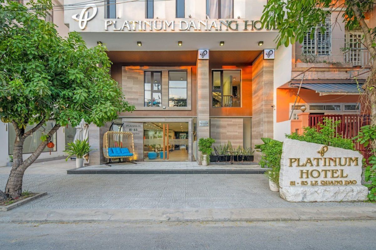 Platinum Danang Hotel Review: Trải Nghiệm Lưu Trú Gần Biển Mỹ Khê Có Gì Nổi Bật?