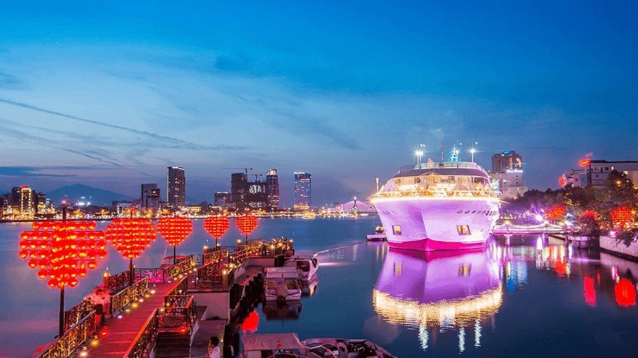 Cầu tình yêu Đà Nẵng nơi hẹn ước lãng mạn bên sông Hàn