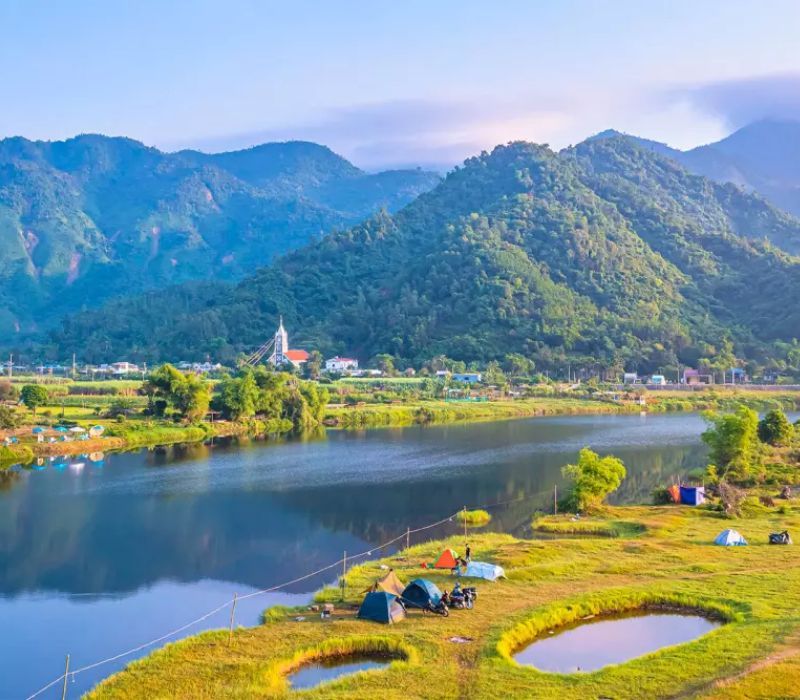 Sông cu đê: Vẻ Đẹp Nguyên Sơ Giữa Núi Rừng Và Biển Trời Đà Nẵng