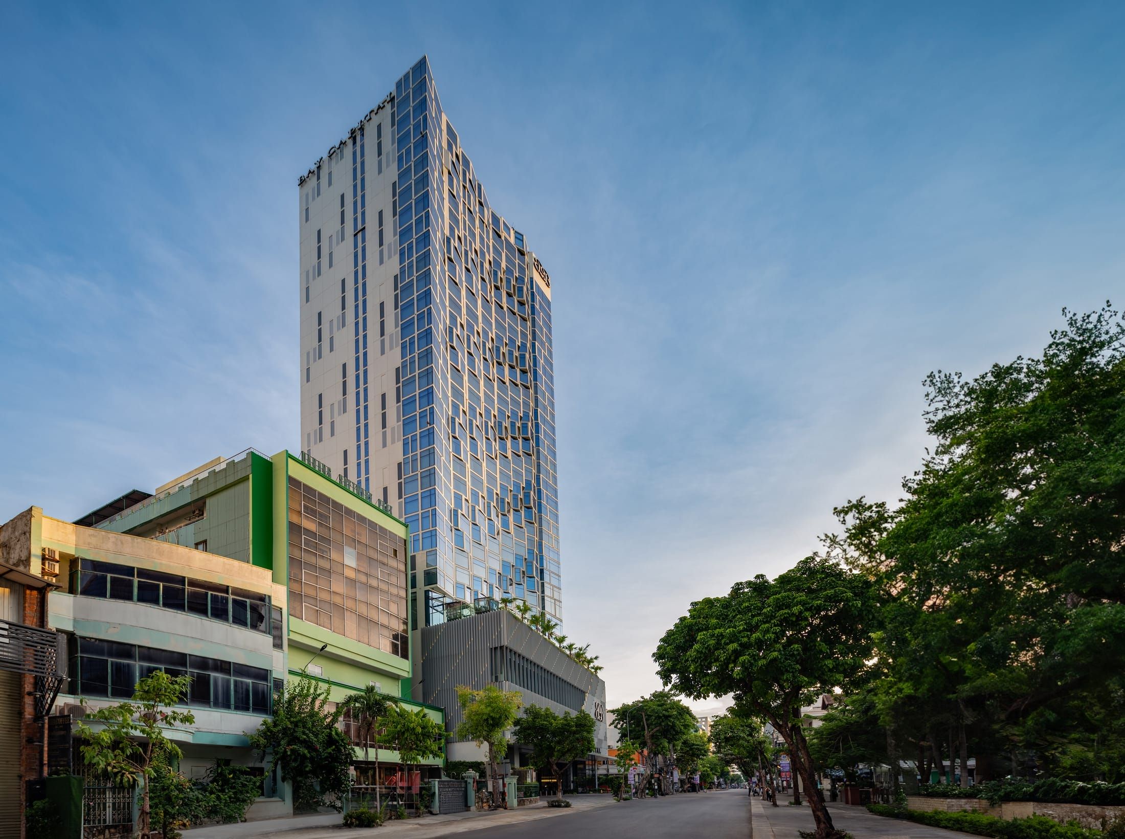 Khách sạn Crowne Plaza DANANG CITY CENTRE, thuộc tập đoàn IHG Review Chi Tiết Khách Sạn Cao Cấp Giữa Trung Tâm Đà Nẵng