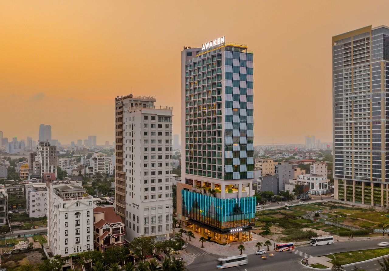 Awaken Danang Hotel Review 2026: Trải nghiệm nghỉ dưỡng bên bãi biển Mỹ Khê có gì đáng chú ý?