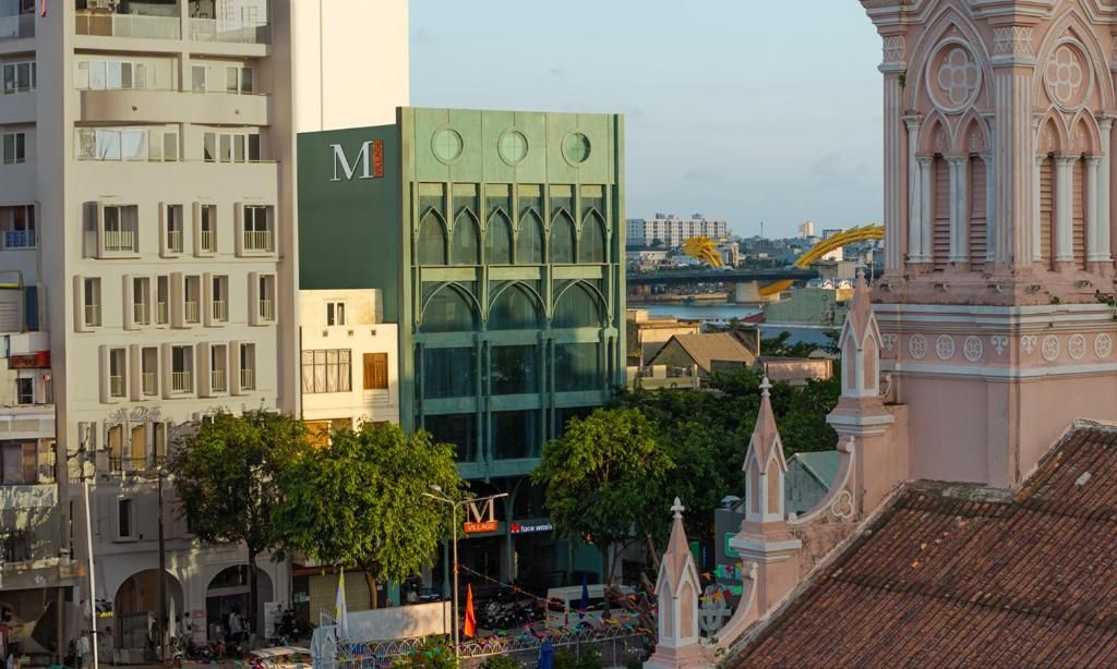 Review M Village Hotel Da Nang Centre: khách sạn 4 sao có giặt ủi miễn phí và bếp chung