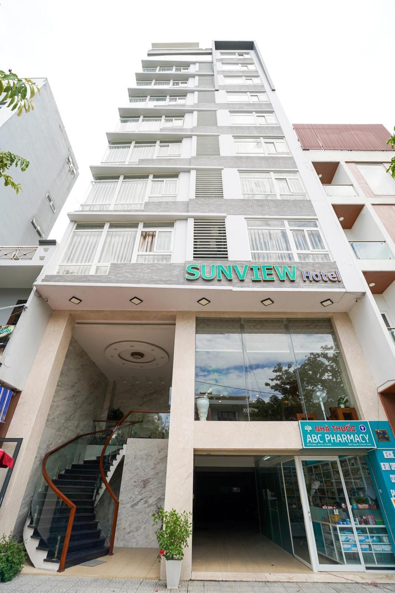 Sunview Beach Hotel Review Chi Tiết 2026 – Trải Nghiệm Lưu Trú Gần Biển Mỹ Khê Đà Nẵng