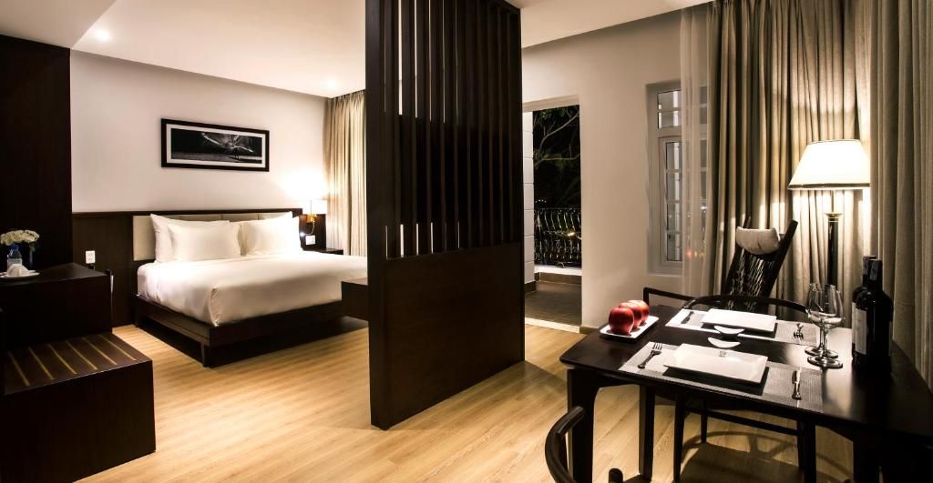 Review Di lusso Boutique Hotel Riverside Danang Chi Tiết Khách Sạn Boutique Bên Bờ Sông Hàn
