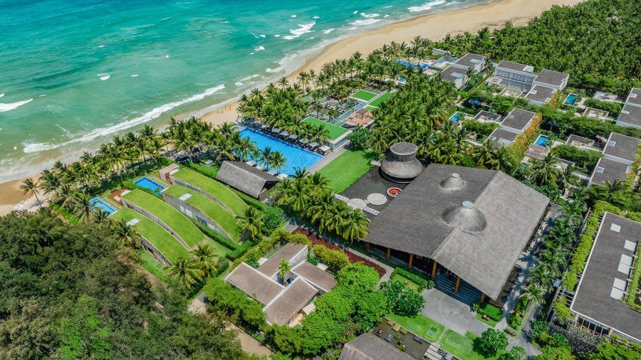 Khu nghỉ dưỡng Naman Retreat Review Chi Tiết 2026: Không Gian Nghỉ Dưỡng, Dịch Vụ Và Trải Nghiệm Thực Tế
