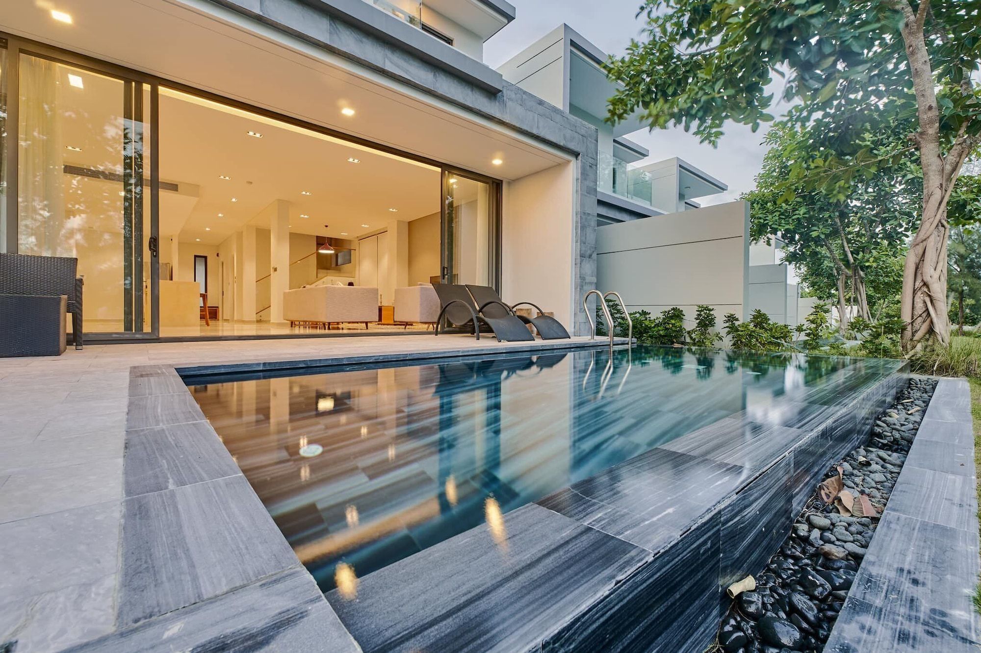 The Point Resort – Golf View Villa Review Chi Tiết: Không Gian Nghỉ Dưỡng Cạnh Sân Golf Tại Đà Nẵng