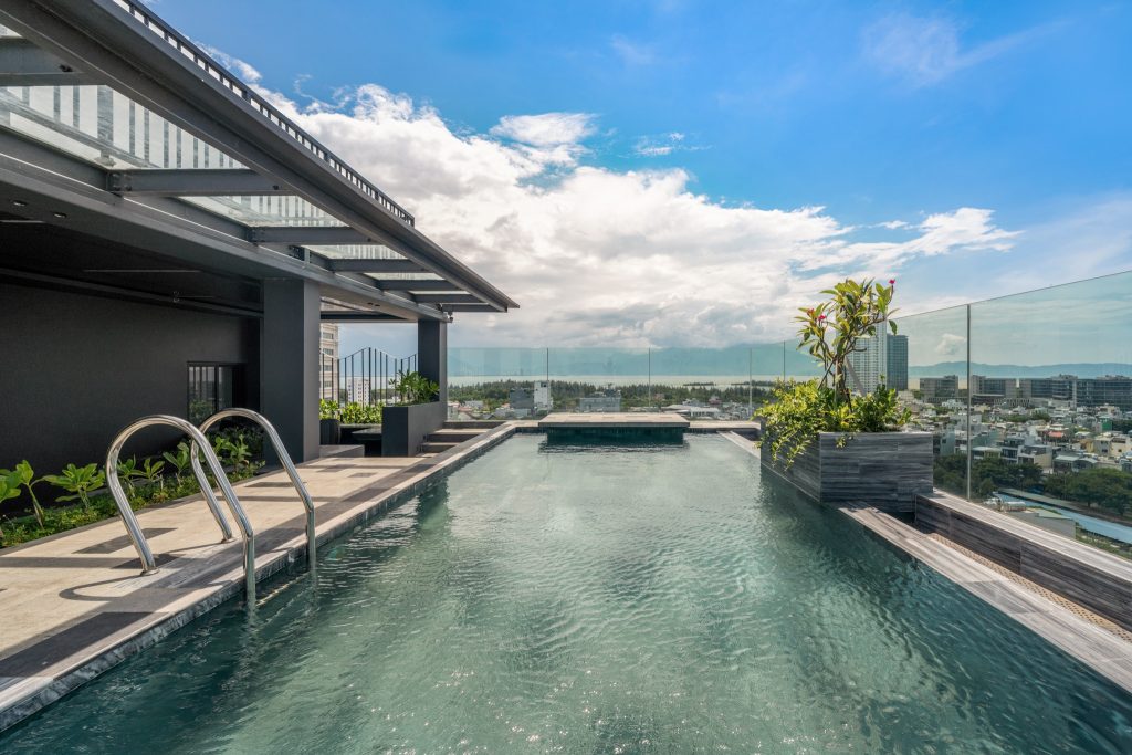 Rest Hotel: Khách sạn Đà Nẵng có view lãng mạn dành cho cặp đôi