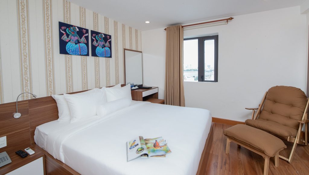 Rest Hotel: Khách sạn Đà Nẵng có view lãng mạn dành cho cặp đôi