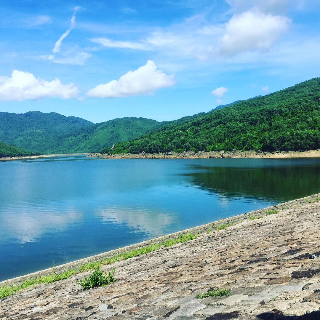 Hồ Đồng Xanh Đồng Nghệ điểm đến xanh mát giữa thiên nhiên Đà Nẵng