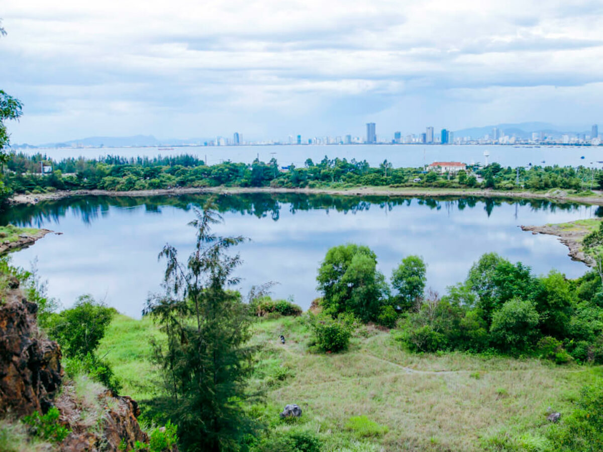 Hồ Xanh Đà Nẵng: Vẻ Đẹp Nguyên Sơ Giữa Núi Rừng Và Biển Trời