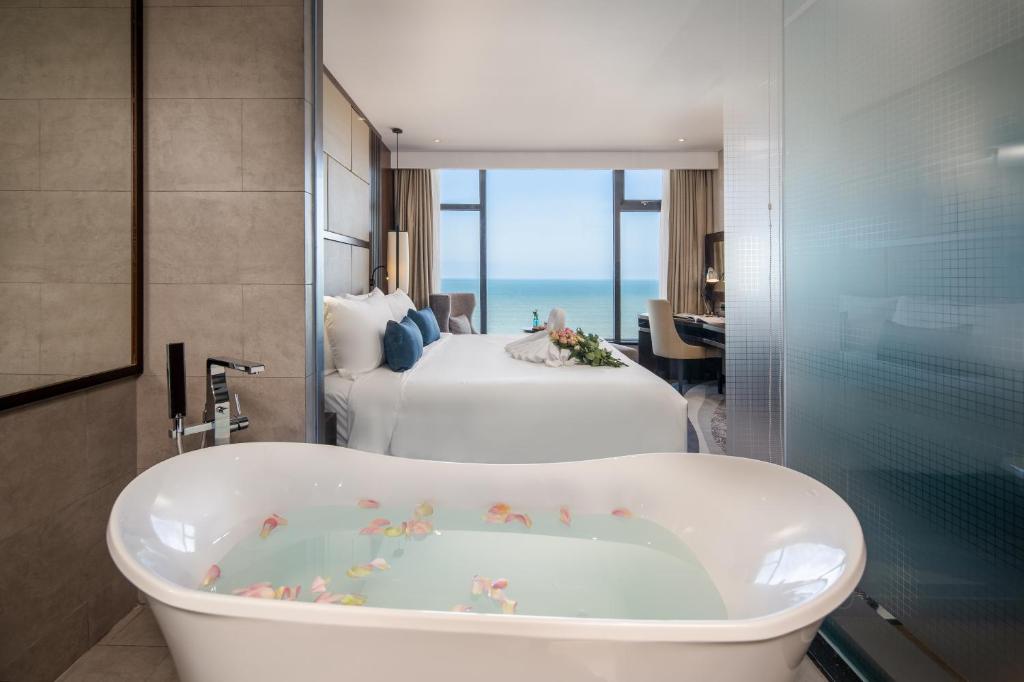 khách sạn gần biển view nhìn ra biển đà nẵng lựa chọn lý tưởng để tận hưởng bình minh và hoàng hôn trên bãi biển mỹ khê