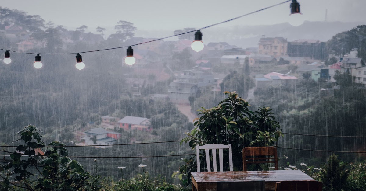 Kinh nghiệm du lịch Đà Nẵng mùa mưa: Hành trình khám phá thành phố sông Hàn
