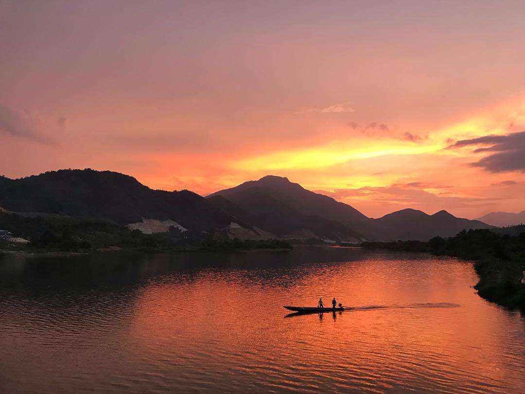 Sông cu đê: Vẻ Đẹp Nguyên Sơ Giữa Núi Rừng Và Biển Trời Đà Nẵng