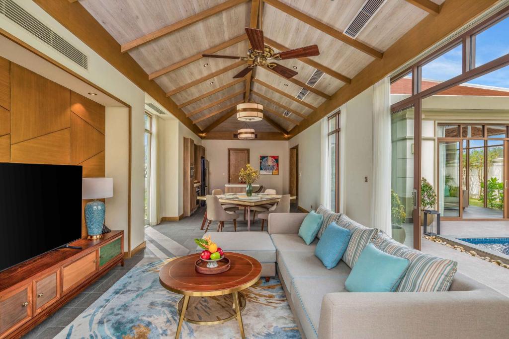 Top 10 khách sạn gần non nước đà nẵng lựa chọn nghỉ dưỡng lý tưởng giữa biển xanh và núi Ngũ Hành Sơn thơ mộng