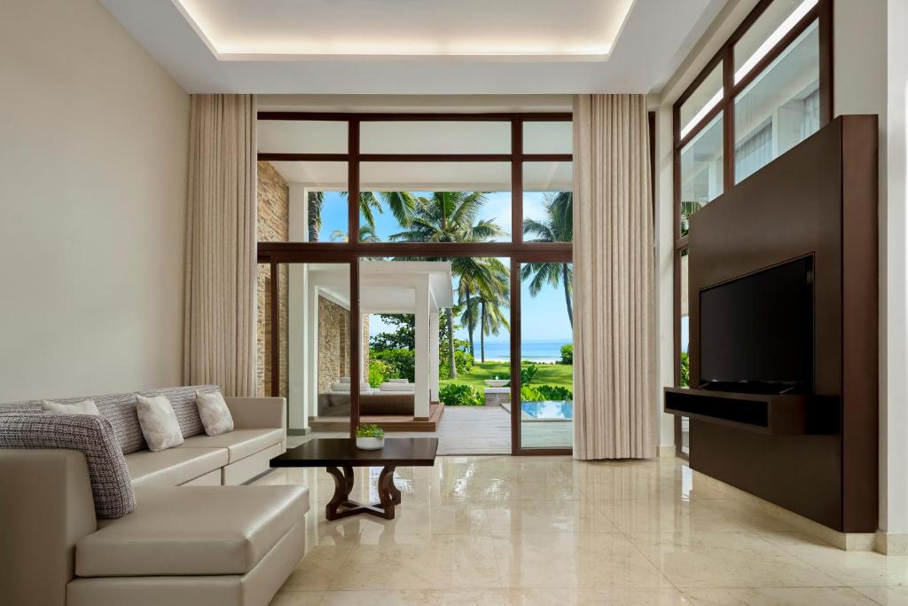 Top 10 khách sạn gần non nước đà nẵng lựa chọn nghỉ dưỡng lý tưởng giữa biển xanh và núi Ngũ Hành Sơn thơ mộng