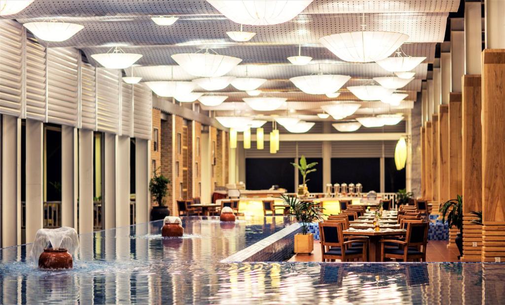 Top 10 khách sạn gần non nước đà nẵng lựa chọn nghỉ dưỡng lý tưởng giữa biển xanh và núi Ngũ Hành Sơn thơ mộng