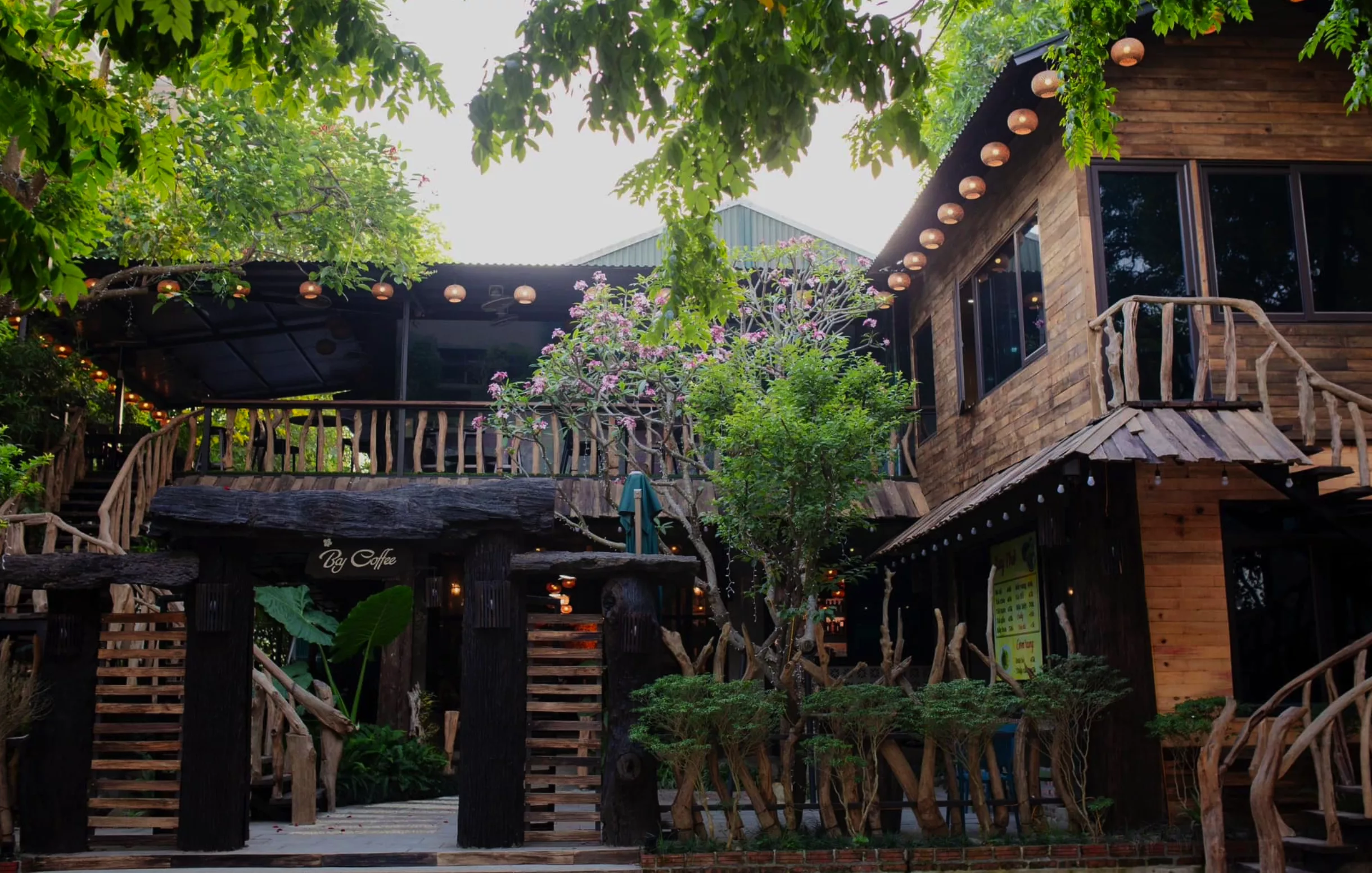 Top 10 Quán Cafe Đường Nguyễn Văn Linh Đà Nẵng Điểm Dừng Chân Đẹp