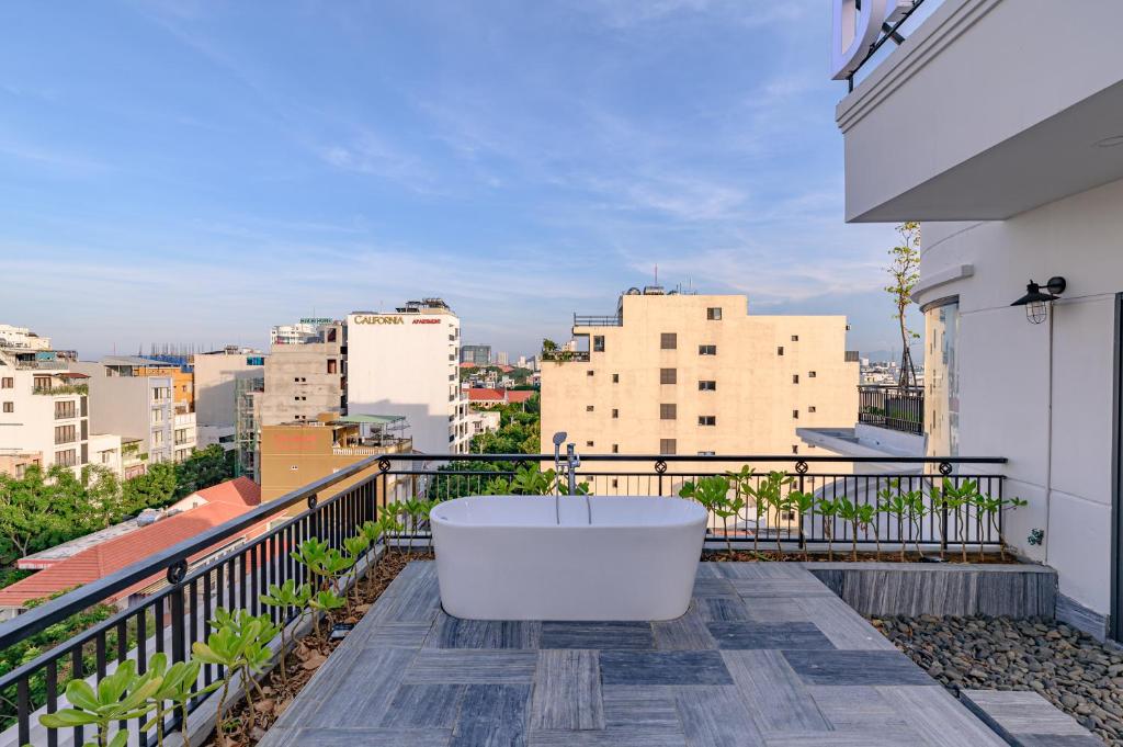 Top 12 khách sạn gần trường đại học kinh tế đà nẵng cho chuyến công tác học tập và du lịch biển