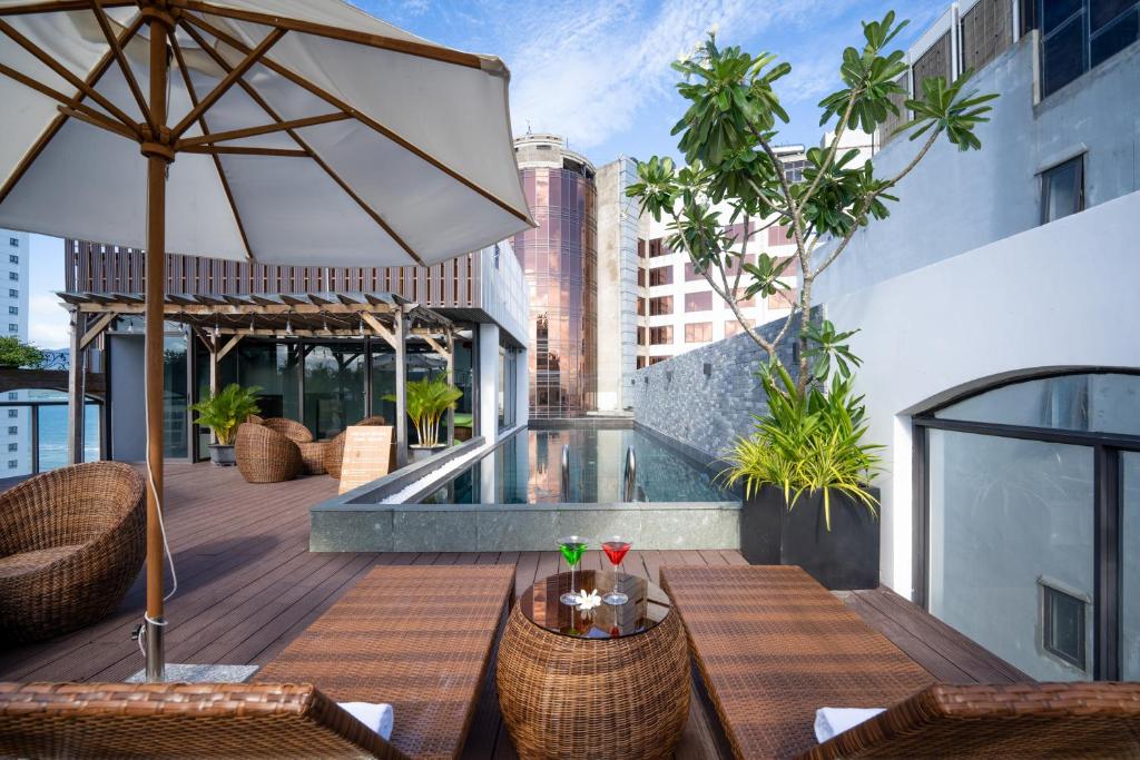 Top 12 khách sạn gần trường đại học kinh tế đà nẵng cho chuyến công tác học tập và du lịch biển