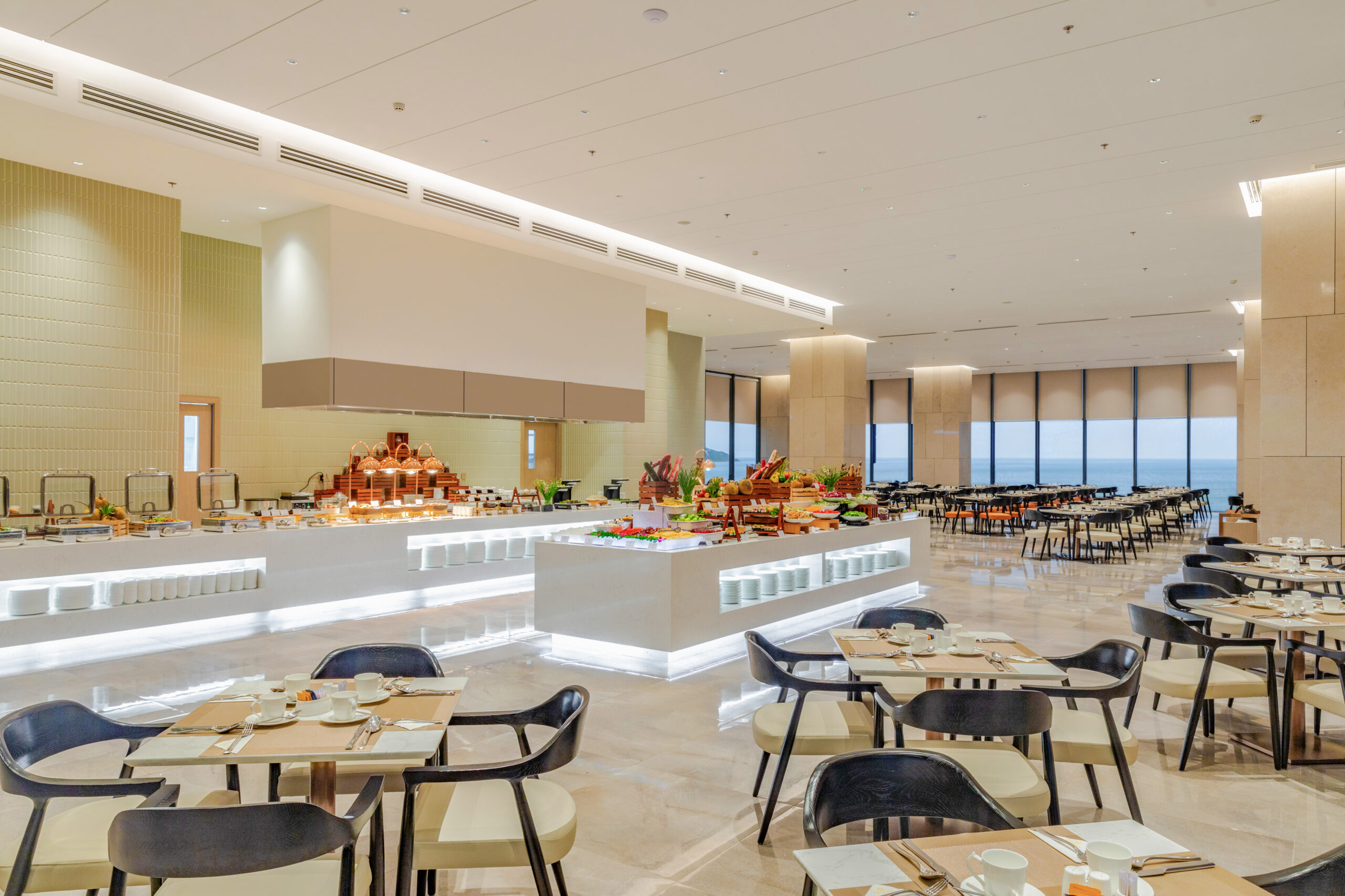 Awaken Danang Hotel Review 2026: Trải nghiệm nghỉ dưỡng bên bãi biển Mỹ Khê có gì đáng chú ý?