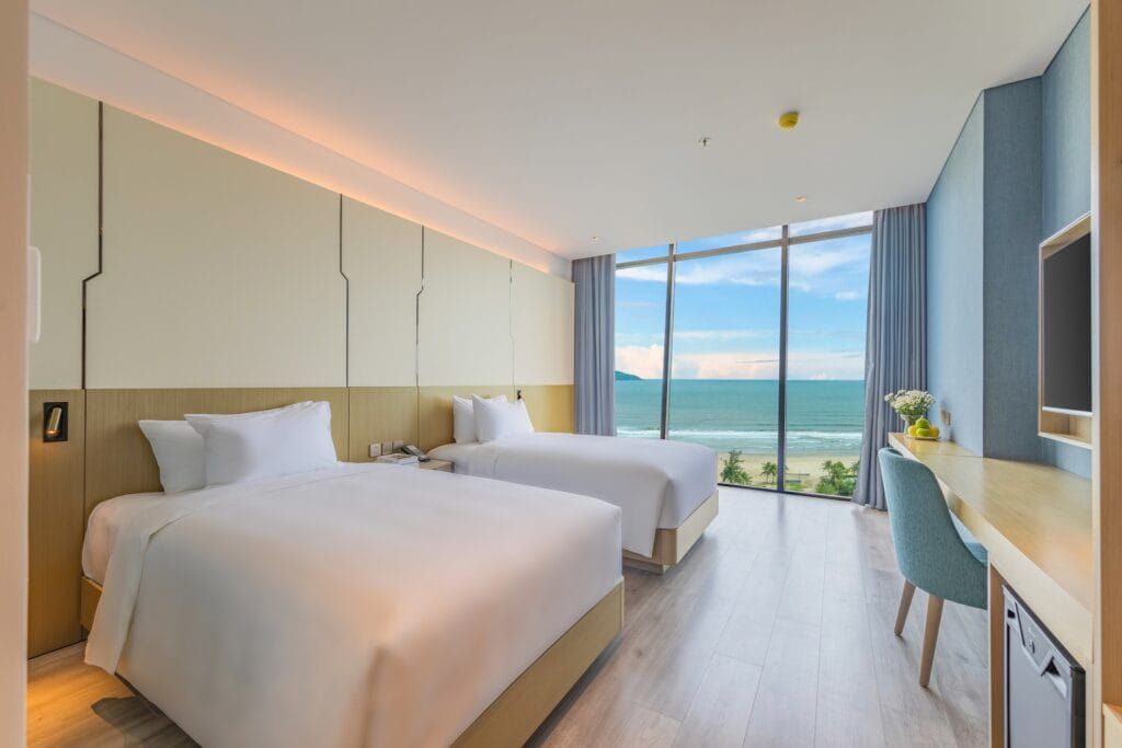 Awaken Danang Hotel Review 2026: Trải nghiệm nghỉ dưỡng bên bãi biển Mỹ Khê có gì đáng chú ý?