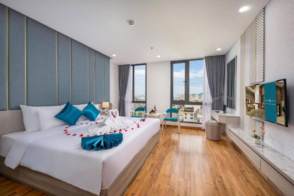 Calix Hotel Review Chi Tiết 2026 – Trải Nghiệm Lưu Trú Gần Biển Mỹ Khê Đáng Tham Khảo