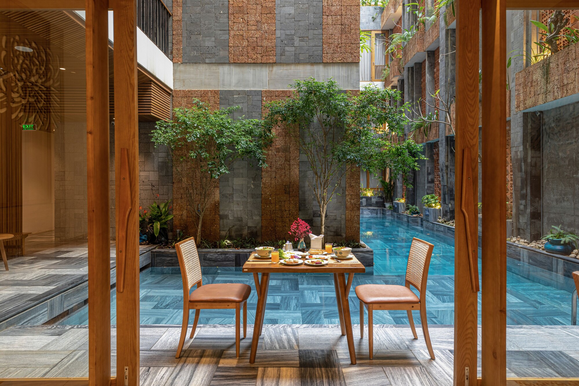 Daisy Boutique Hotel and Apartment Review 2026: Không Gian Boutique Yên Tĩnh Gần Biển Mỹ Khê