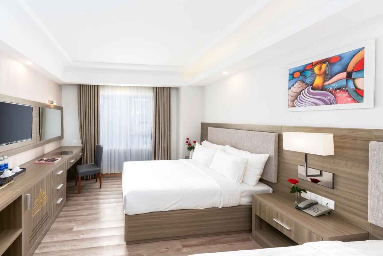 Golden Rose Hotel Danang Review Chi Tiết: Trải Nghiệm Lưu Trú Gần Biển Mỹ Khê Đáng Tham Khảo