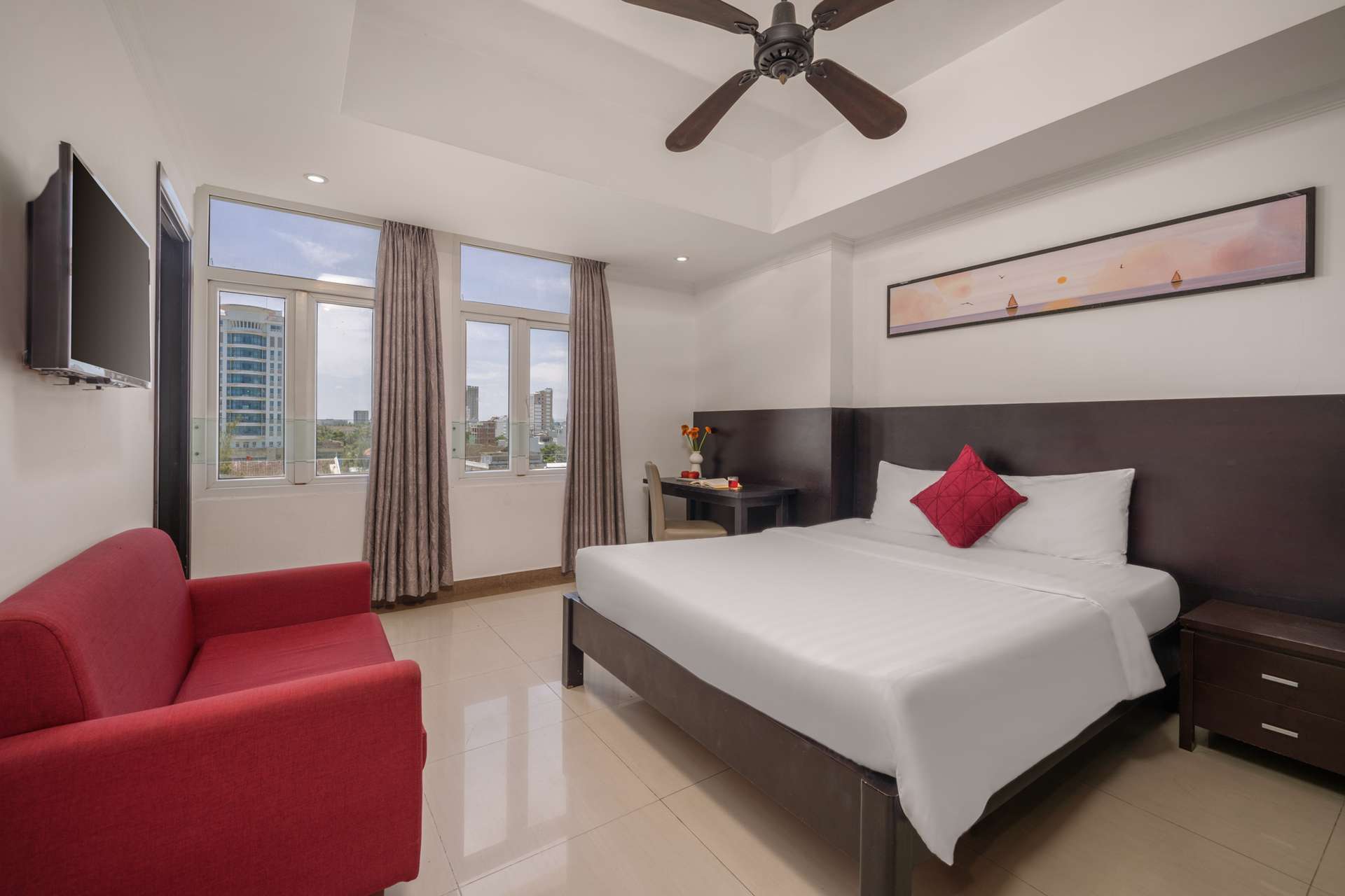 Harbor Sea View Hotel Danang Review: Trải Nghiệm Lưu Trú Gần Biển Mỹ Khê Có Gì Đáng Chú Ý?