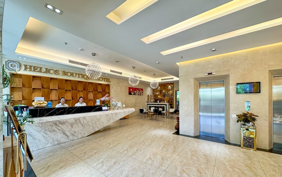 Helios Boutique Hotel & Spa Review Chi Tiết: Trải Nghiệm Lưu Trú Gần Biển Mỹ Khê Có Gì Đặc Biệt?