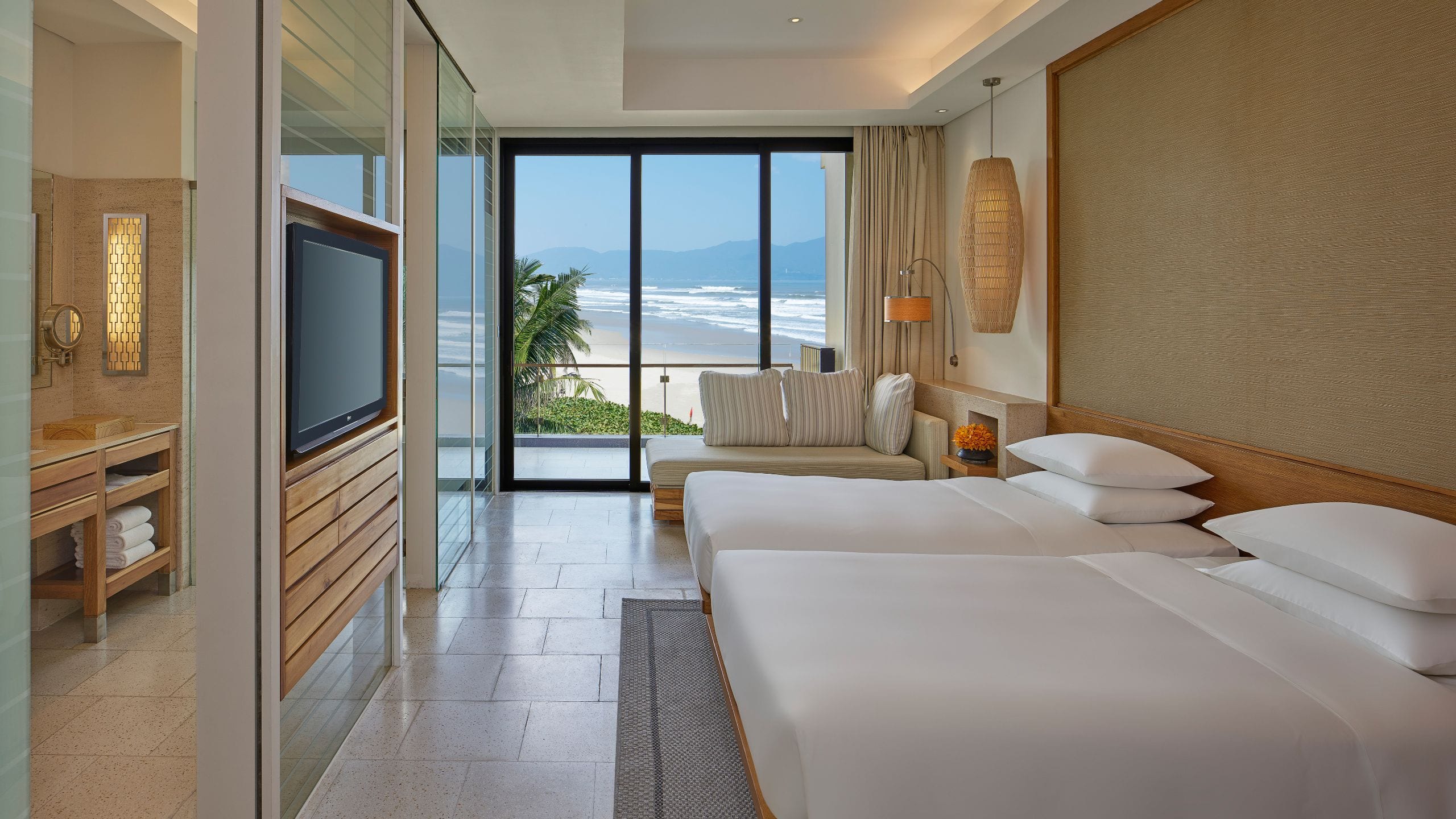 Hyatt Regency Danang Resort & Spa Review Chi Tiết 2026 – Kỳ Nghỉ Ven Biển Với Không Gian Sang Trọng
