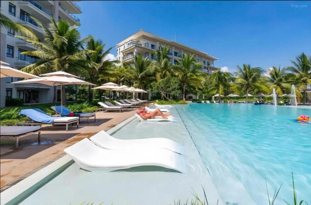 Khách sạn Diamond Beach Review Chi Tiết 2026 – Trải Nghiệm Lưu Trú Gần Biển Sơn Trà Đà Nẵng