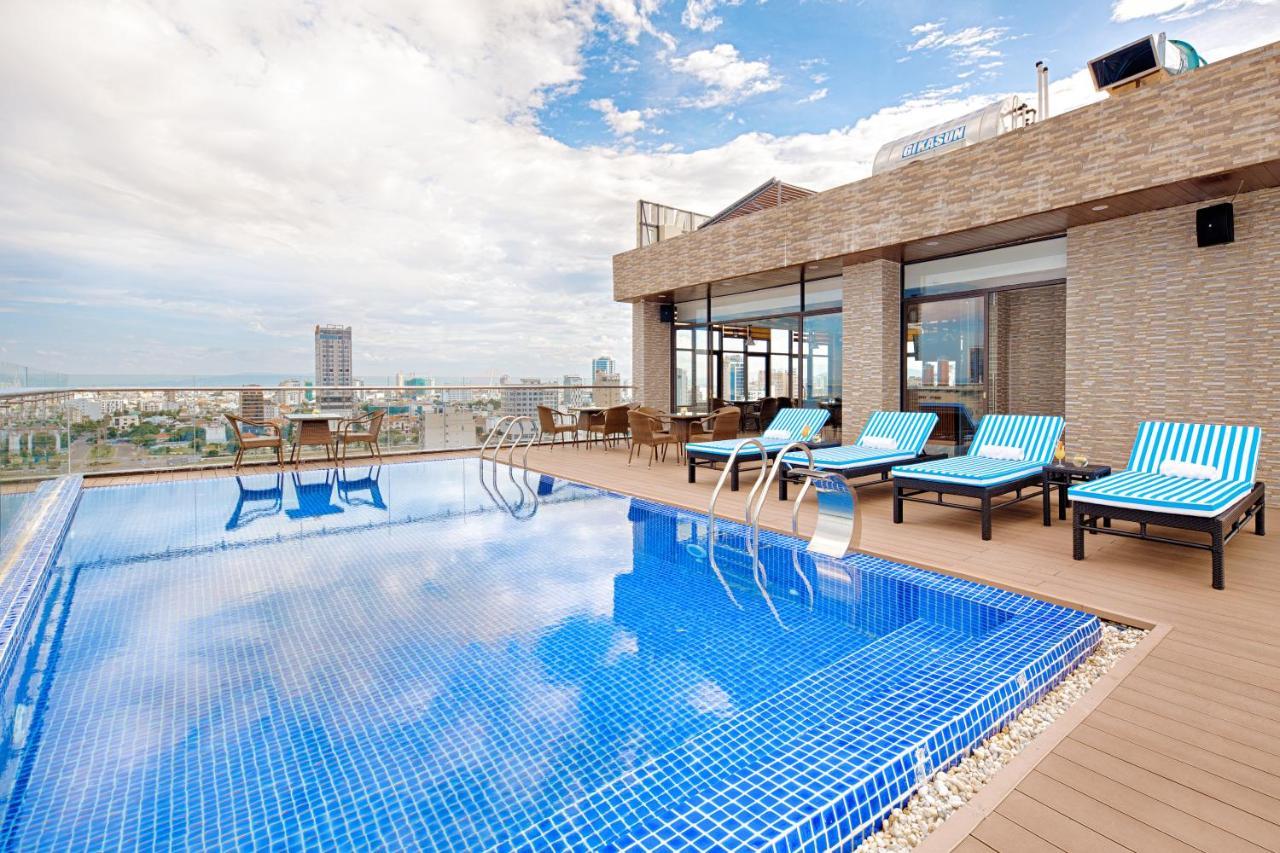Khách sạn Diamond Beach Review Chi Tiết 2026 – Trải Nghiệm Lưu Trú Gần Biển Sơn Trà Đà Nẵng