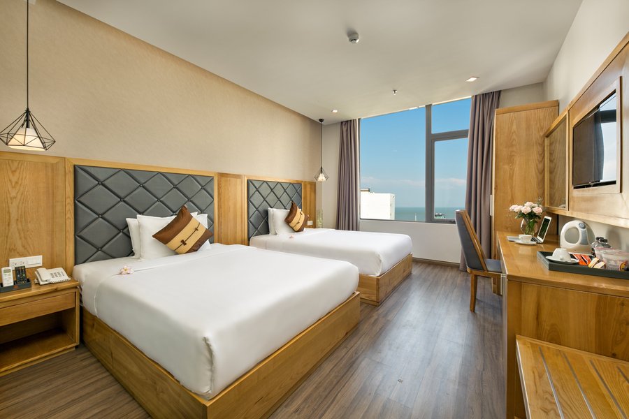 Khách sạn Grand Sunrise Boutique Review Chi Tiết 2026: Trải Nghiệm Lưu Trú Gần Biển Mỹ Khê