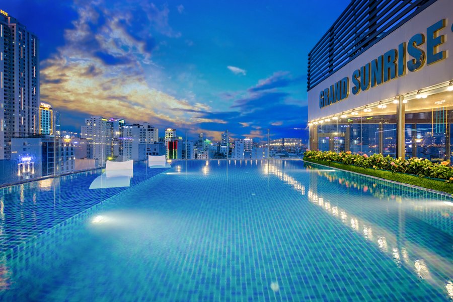 Khách sạn Grand Sunrise Boutique Review Chi Tiết 2026: Trải Nghiệm Lưu Trú Gần Biển Mỹ Khê