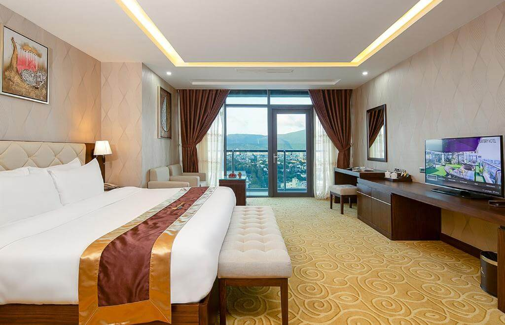 Khách sạn Luxtery Review Chi Tiết 2026: Trải Nghiệm Lưu Trú Gần Biển Mỹ Khê Có Gì Nổi Bật?