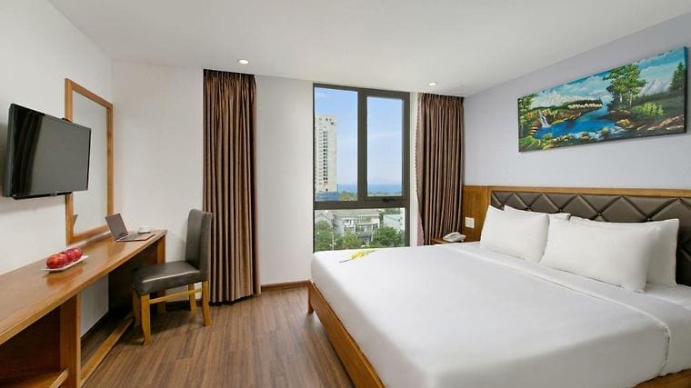 La Beach Hotel Review 2026: Trải Nghiệm Lưu Trú Gần Biển Đà Nẵng Có Gì Đáng Chú Ý?