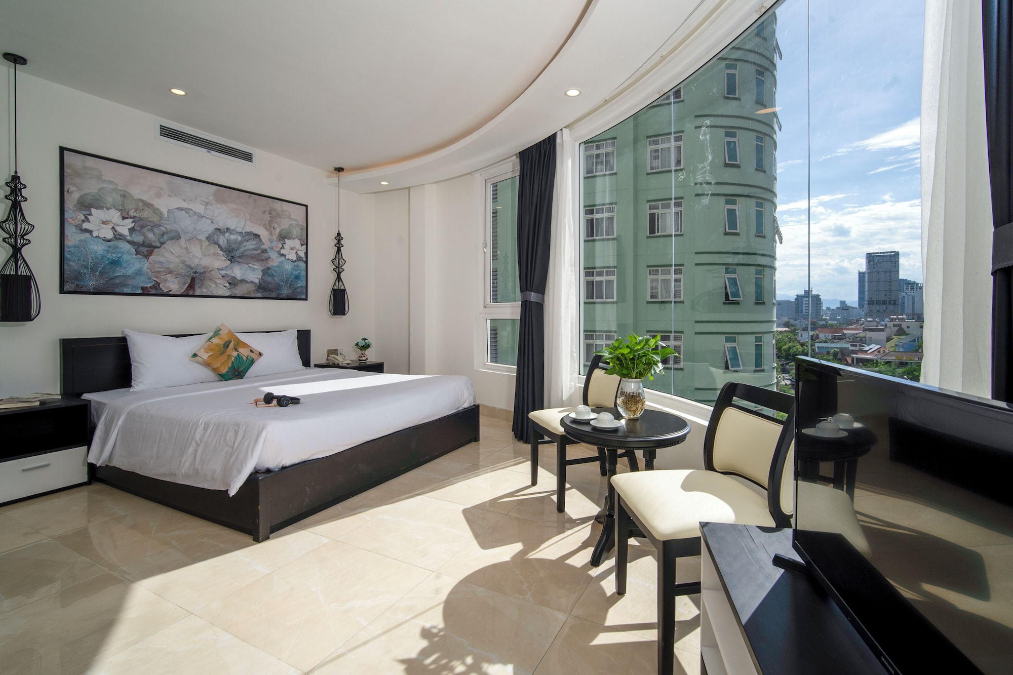 Orchide’es Ocean Hotel Review Chi Tiết 2026 – Trải Nghiệm Lưu Trú Gần Biển Đà Nẵng