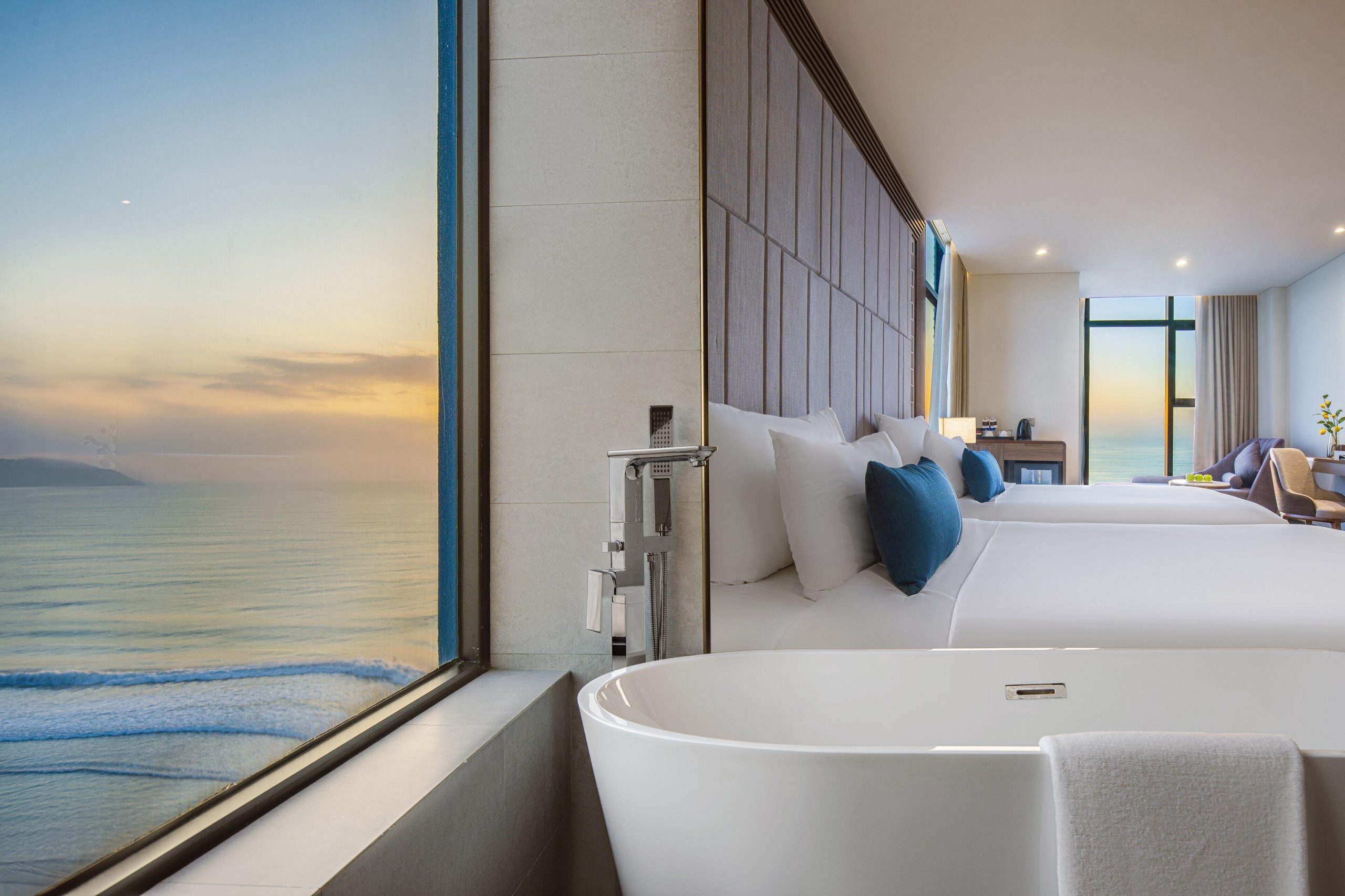 Peninsula Hotel Danang Review Chi Tiết 2026 – Trải Nghiệm Lưu Trú Bên Bãi Biển Mỹ Khê