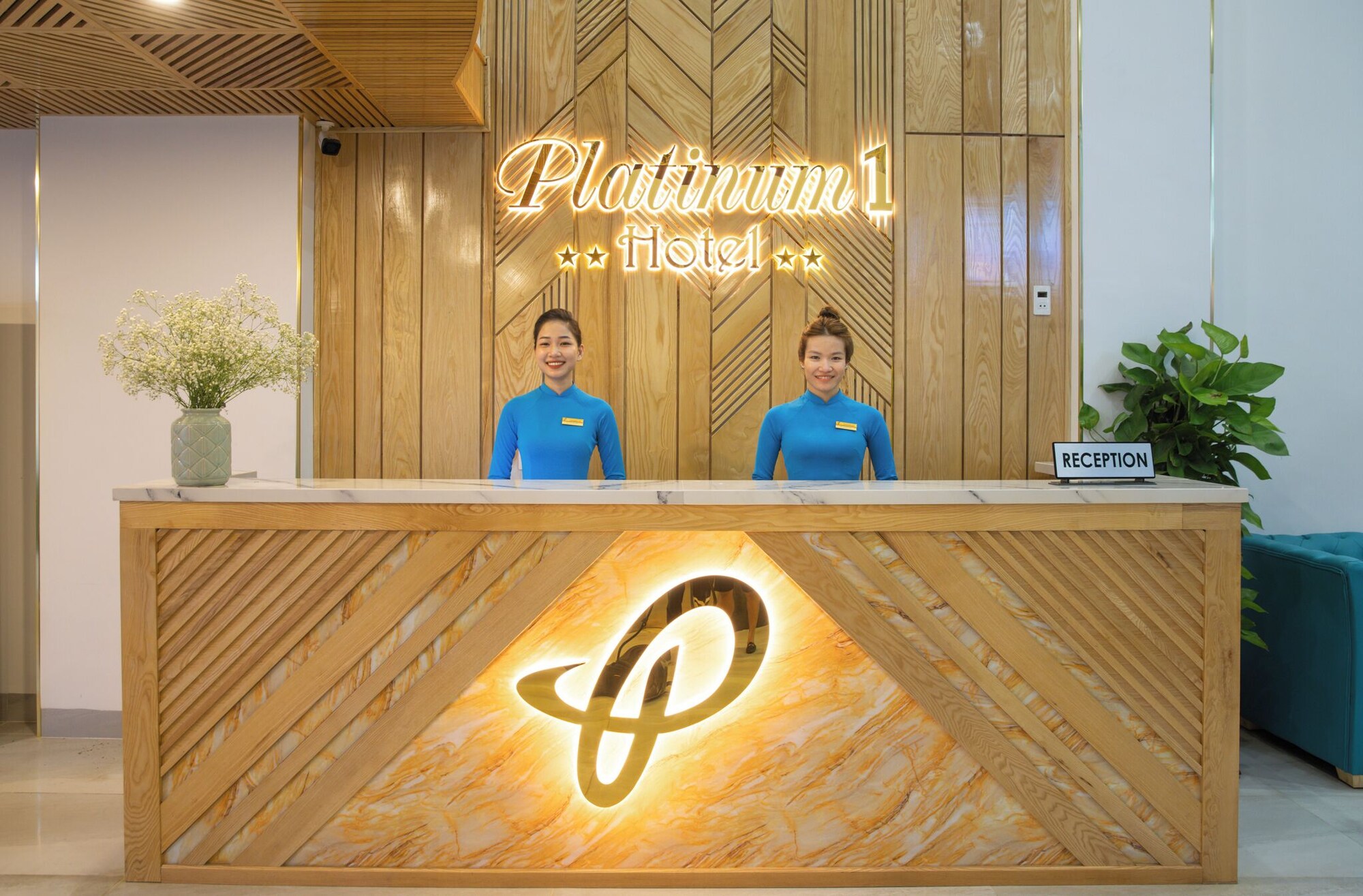 Platinum Beach Hotel Da Nang Review 2026: Khách sạn gần biển Mỹ Khê với không gian hiện đại và tiện nghi