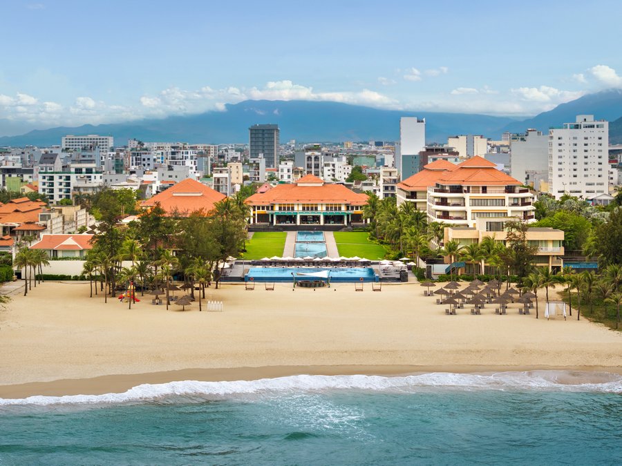 Pullman Danang Beach Resort Review Chi Tiết 2026 – Trải Nghiệm Nghỉ Dưỡng Bên Bãi Biển Mỹ Khê