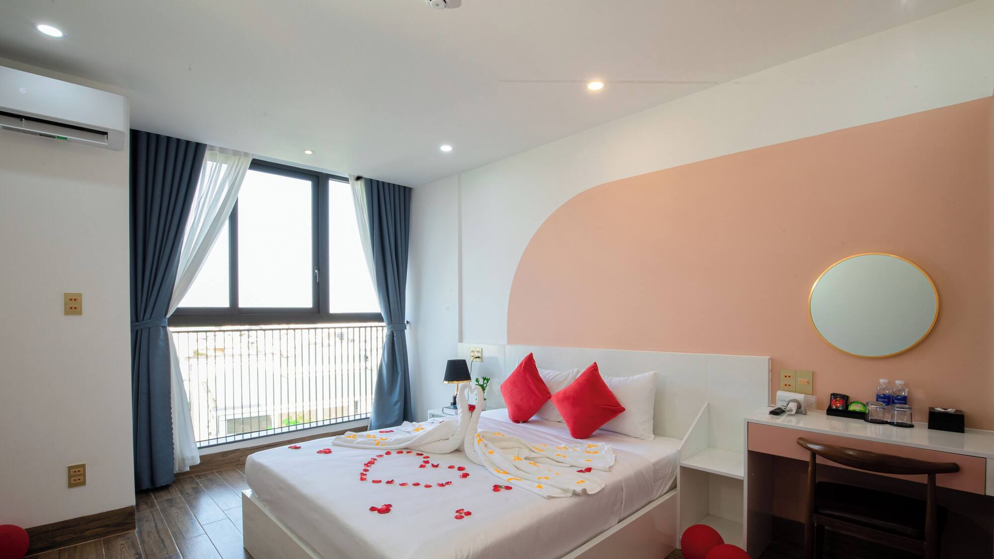 Review FIRST Studio Hotel Da Nang: khách sạn studio 2.5 sao gần Helio Center và Asia Park
