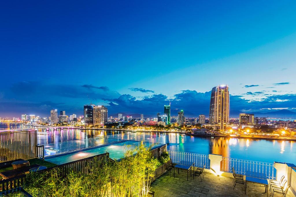 Review Ibiza Riverfront Da Nang Hotel Powered by ASTON: Trải nghiệm lưu trú bên sông Hàn có gì nổi bật?