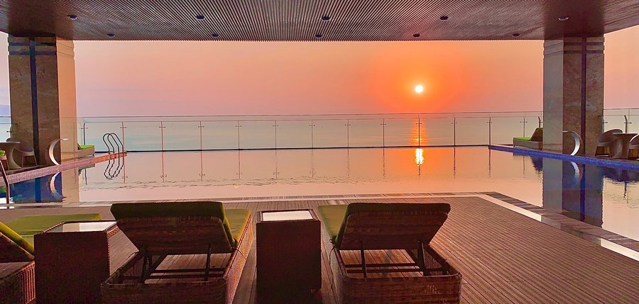 Rosamia Danang Hotel Review 2026: Trải Nghiệm Lưu Trú Bên Biển Mỹ Khê Có Gì Nổi Bật?
