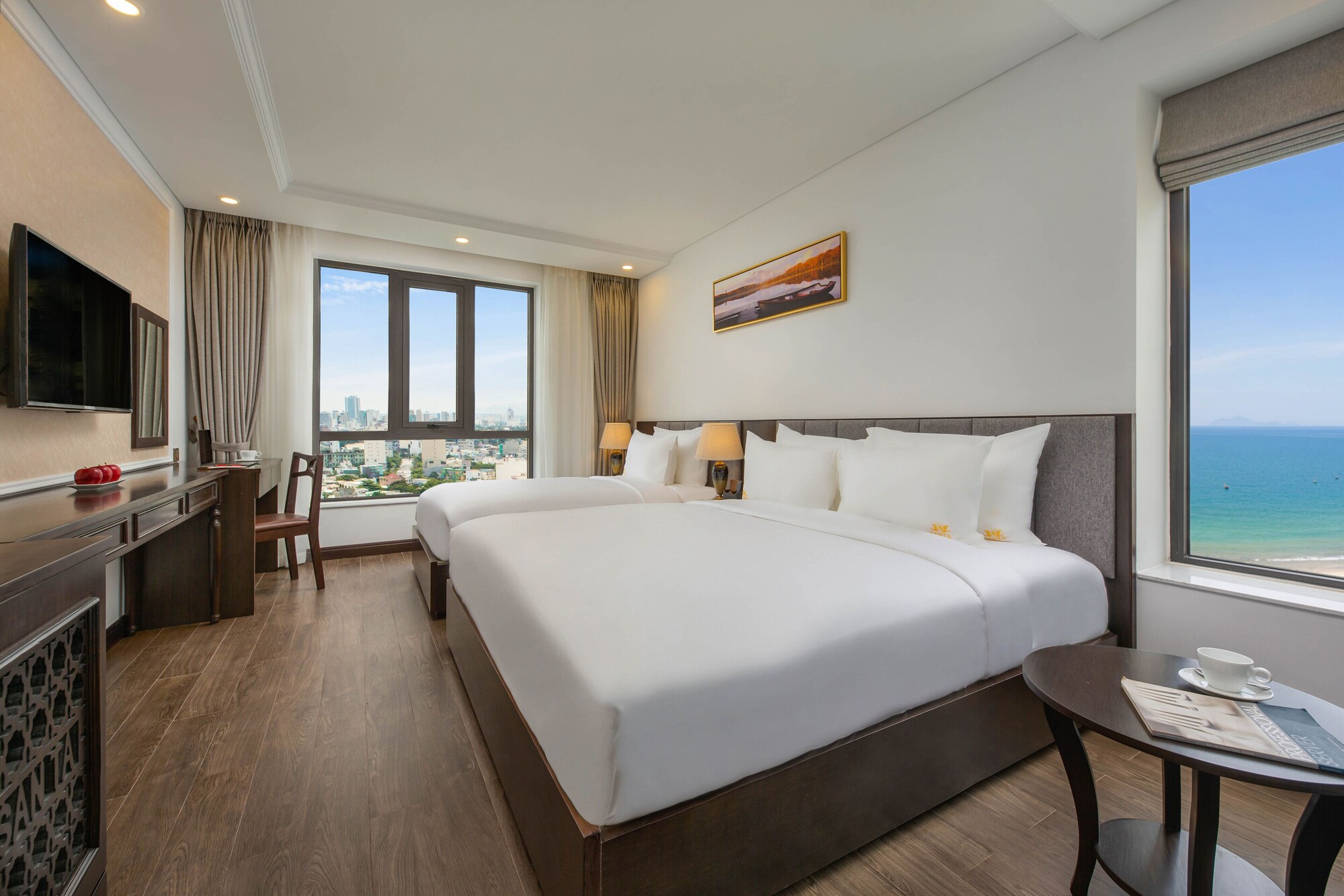 Santa Luxury Hotel Review 2026: Trải Nghiệm Lưu Trú Gần Biển Mỹ Khê Có Gì Nổi Bật?