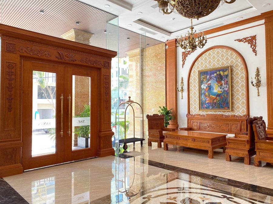 Santa Luxury Hotel Review 2026: Trải Nghiệm Lưu Trú Gần Biển Mỹ Khê Có Gì Nổi Bật?