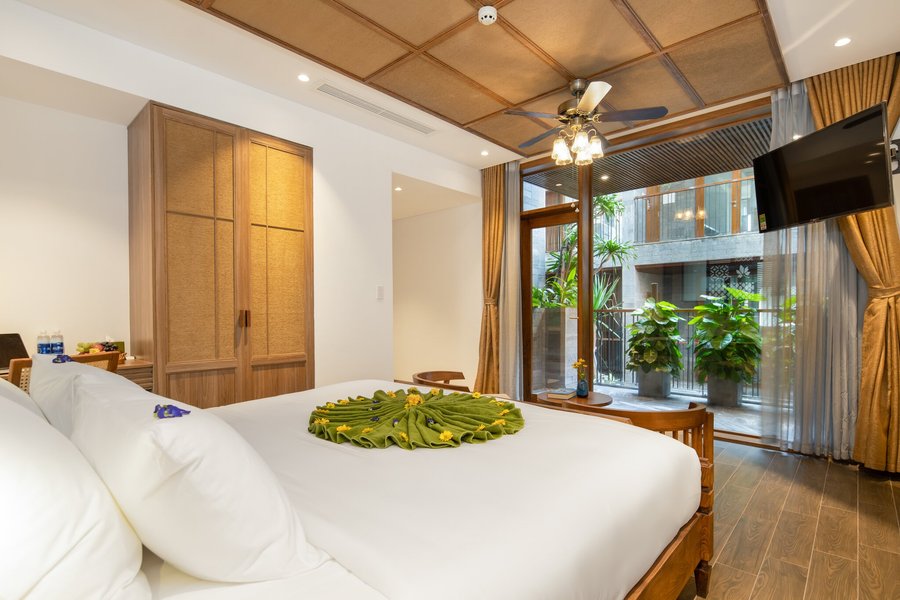 Vernalhome Boutique Danang Review Chi Tiết 2026 – Không Gian Boutique Yên Tĩnh Gần Biển Mỹ Khê