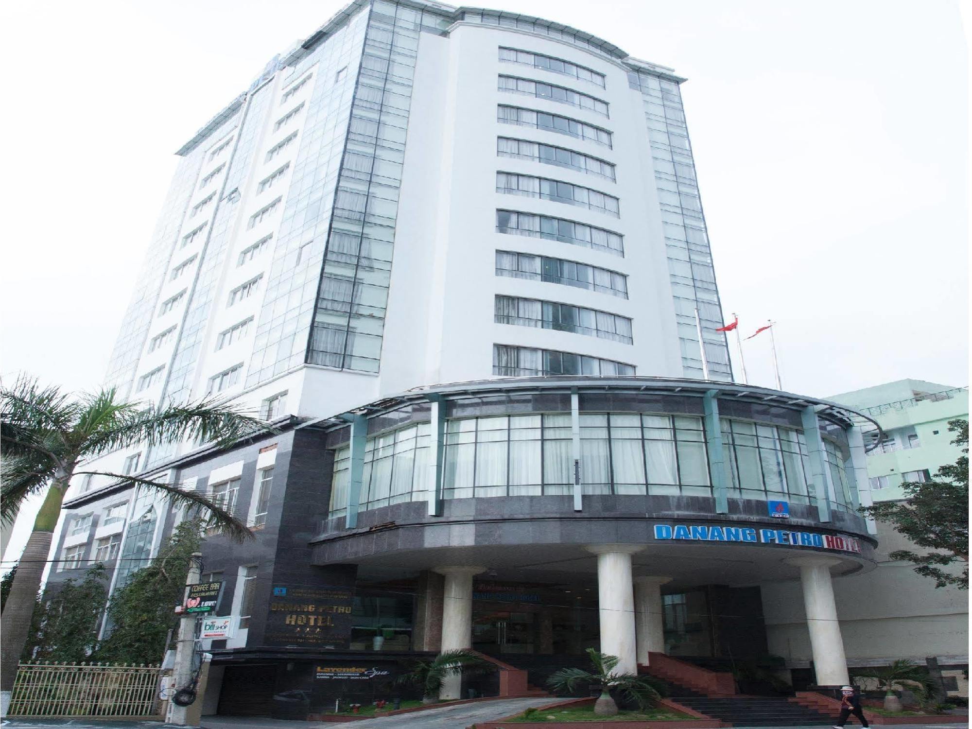 Danang Petro Hotel Review Chi Tiết Khách Sạn Trung Tâm Gần Sông Hàn