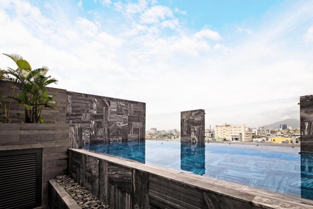 Hoang Thinh Hotel & Apartment Danang Review Chi Tiết Khách Sạn Và Căn Hộ Tiện Nghi Tại Đà Nẵng