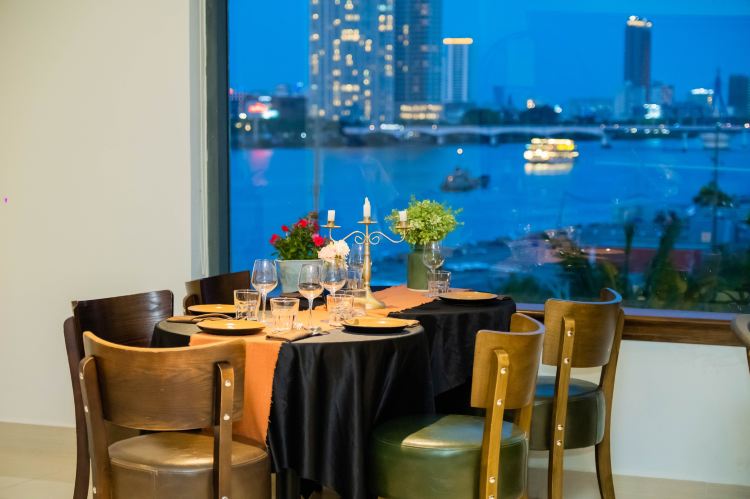 Review Di lusso Boutique Hotel Riverside Danang Chi Tiết Khách Sạn Boutique Bên Bờ Sông Hàn